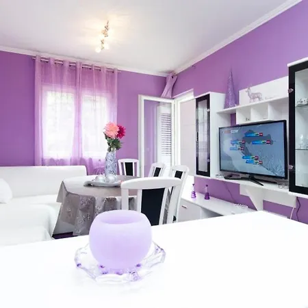 New Lily Apartman
