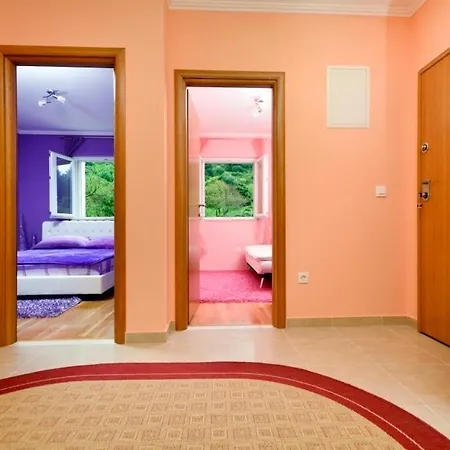 New Lily Apartman Makarska